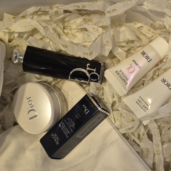NWE DIOR BEAUTY BUNDLE. - Picture 3 of 13